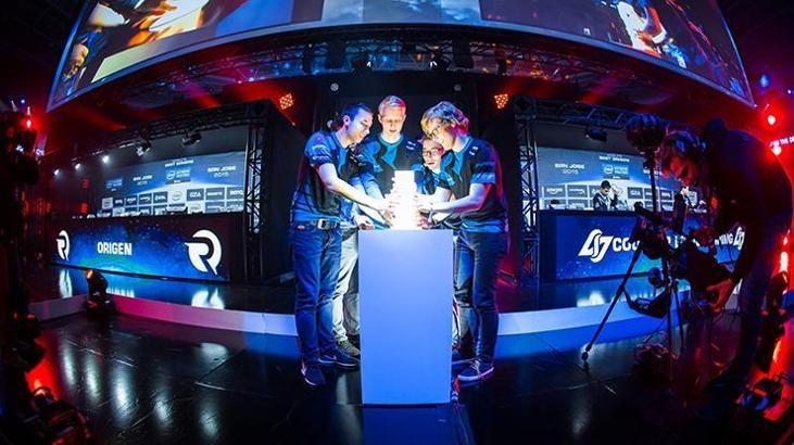Intel Extreme Masters E- Spor Chicago finali ilk defa ve sadece canlı yayınla DMAX'te