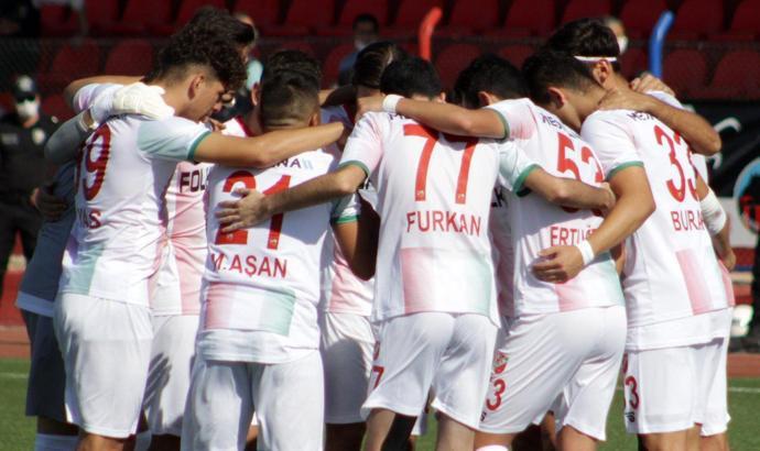 Karşıyaka'da yeniler kenarda