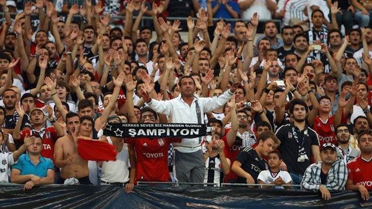 Beşiktaş-Tromsö maçında gezi parkı sloganları