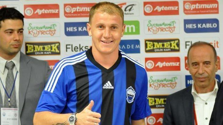 İbricic imzayı attı