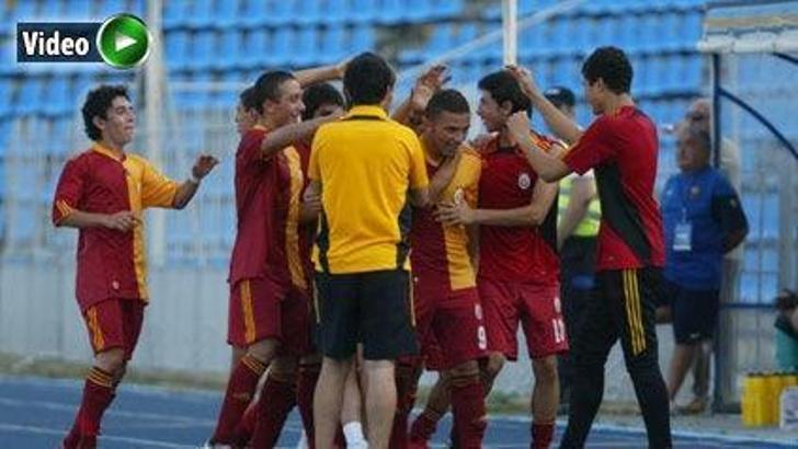 Genç Aslanlar Barça'yı devirdi