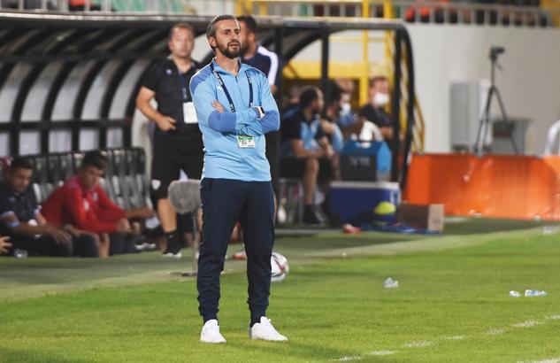 Manisa FK, Serkan Özbalta'yla devam