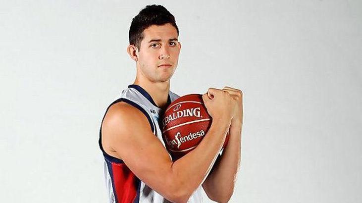 Angelo Caloiaro Banvit'te