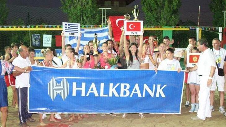 Plajda Balkan ikincisiyiz
