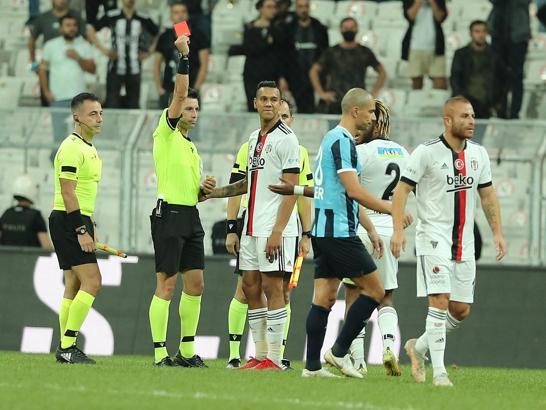 Beşiktaş-Adana Demirspor maçı karıştı, Rosier kırmızı kart gördü!