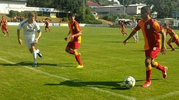 Altyapıya yıldız yağdı