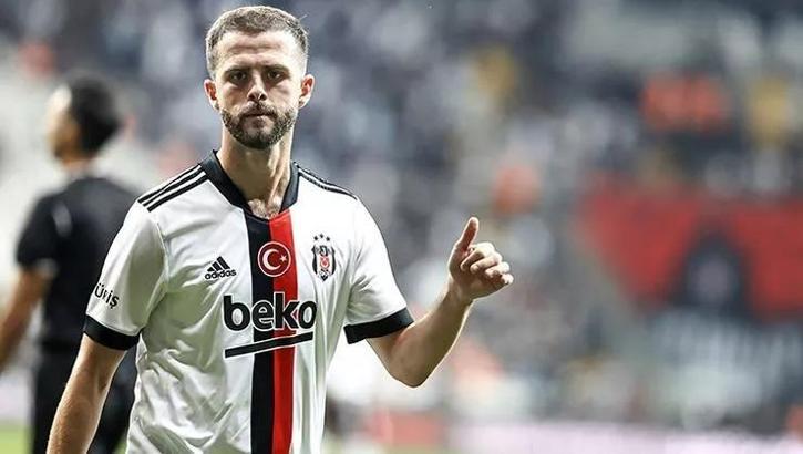 Beşiktaş'ta Pjanic görev başına
