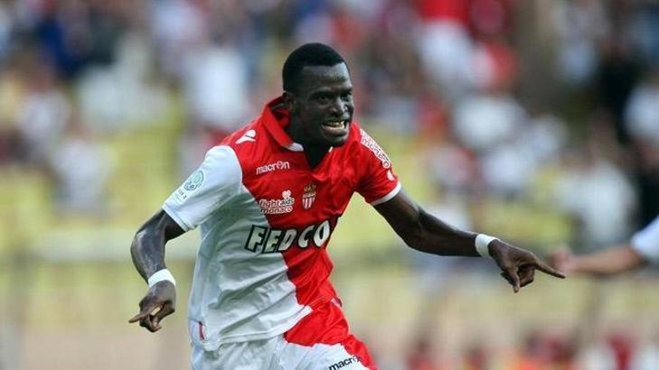 Toure imza atmaya yakın