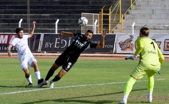Kuşadasıspor-Yomraspor maç sonucu: 3-0