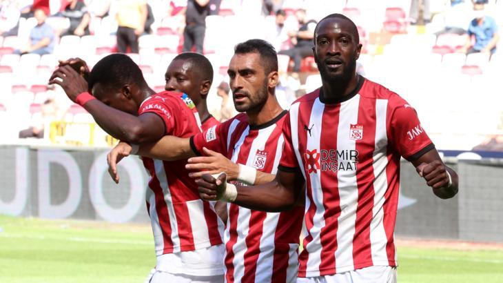 Sivasspor, Süper Lig'de yarın Yeni Malatyaspor'a konuk olacak