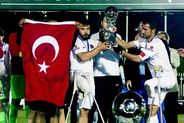 Tarih yazarı Ampute Futbol Milli Takımımız yine gururumuz oldu