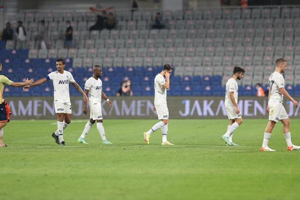 Fenerbahçe'de kadro değişimi işe yaramadı!