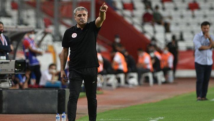 Ersun Yanal: Futbolumuzu geliştirerek devam etmek istiyoruz
