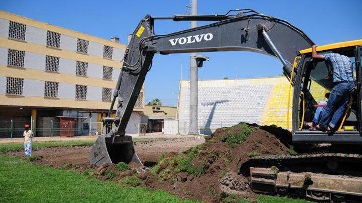 Ortada kuyu var yandan geç