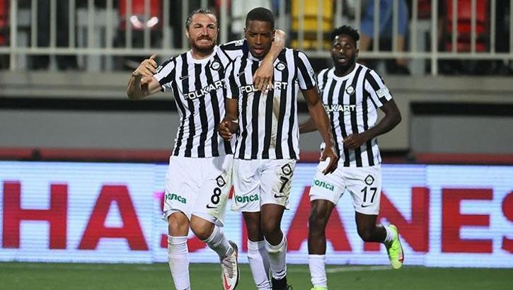Altay'da zafer sevinci