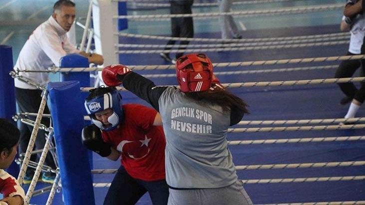 Yıldız milli boksörler Kastamonu'da kampa girdi