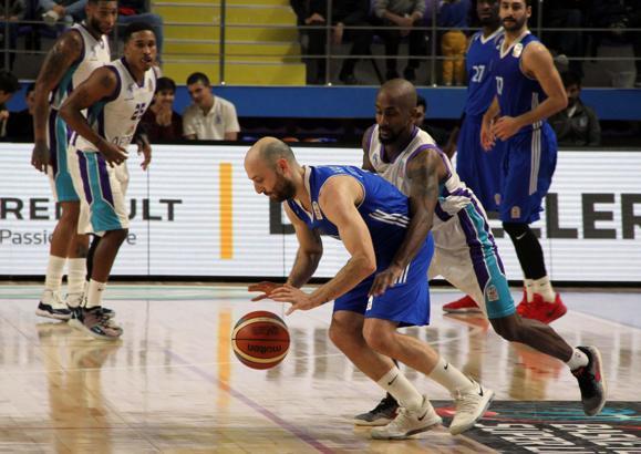İstanbul BBSK, Afyon'u Berent'in son saniye üçlüğüyle geçti: 74-76