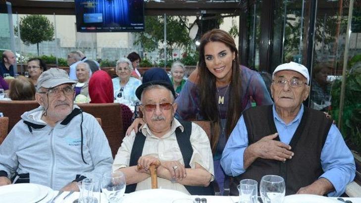 Örnek futbolcu eşi: Selda Topal
