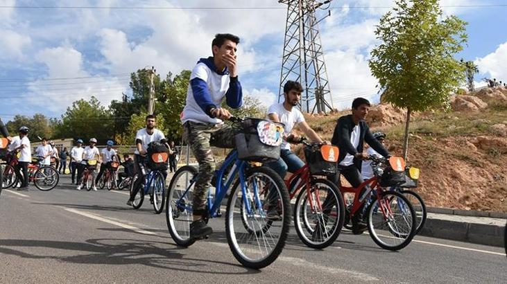 Tarihi Artuklu ilçesinde kardeşliğe pedal çevrildi