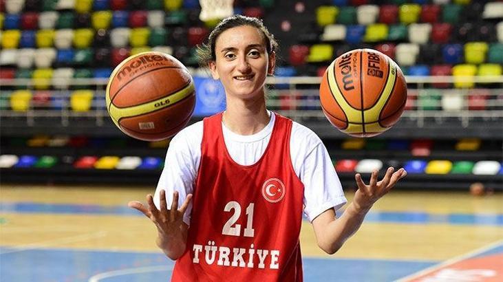 Millilere babalarından mesaj