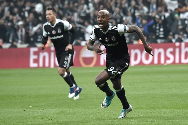 Manchester United Talisca'yı istiyor