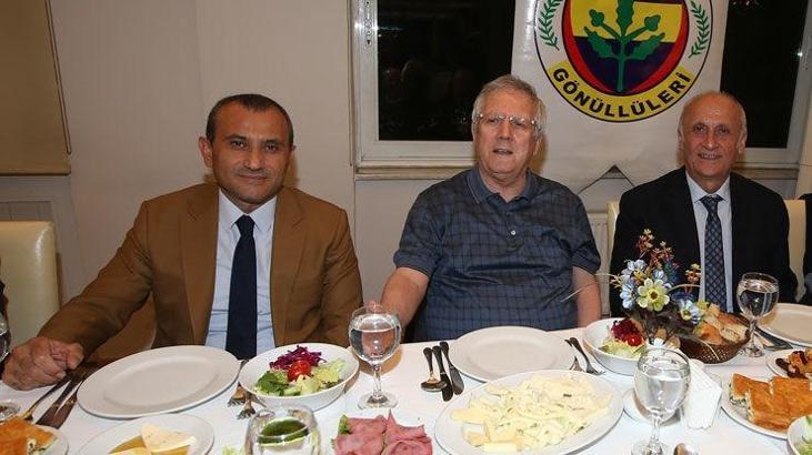 Fenerbahçe Başkanı Yıldırım, iftar yemeğine katıldı
