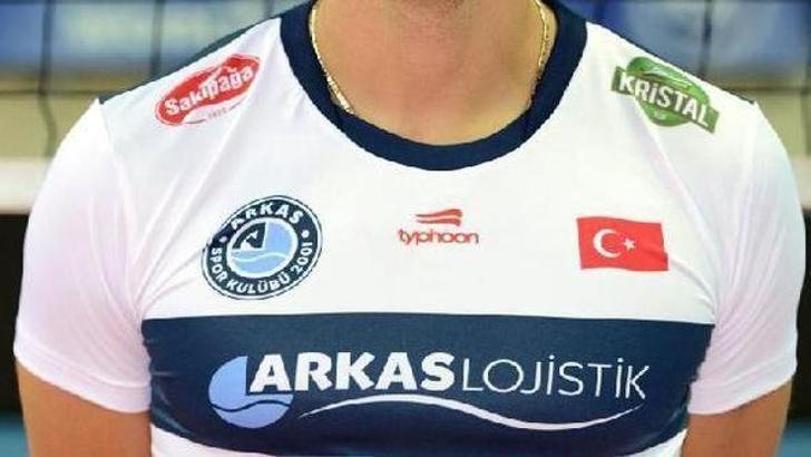 Arkasspor'da Sanchez ve Bravo kaldı
