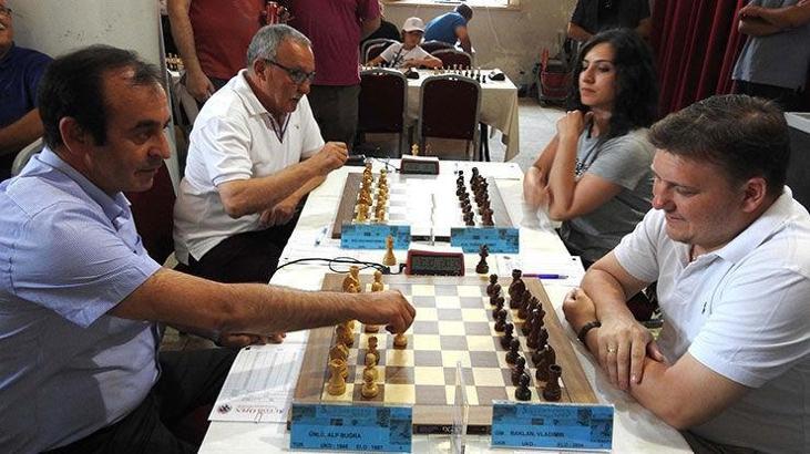 Çeşme Açık Satranç Turnuvası başladı