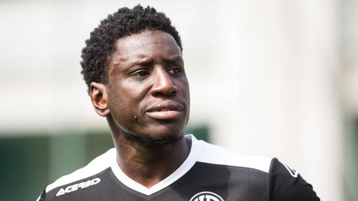 Demba Ba futbolu bıraktığını açıkladı