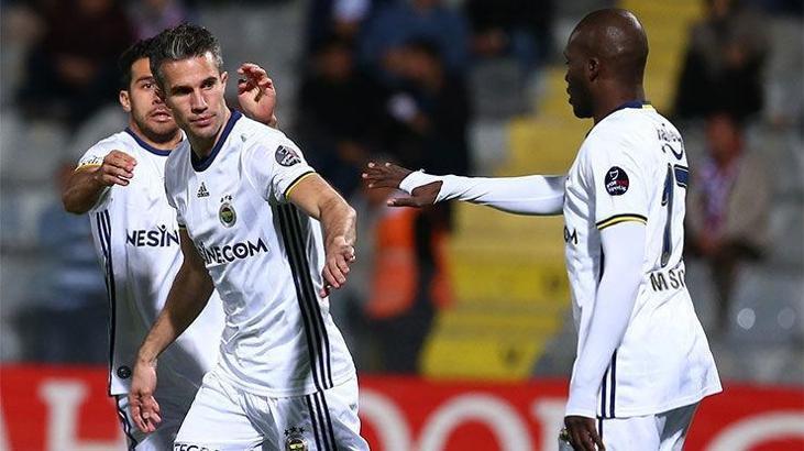 Van Persie'ye 1 günde 2 müjde