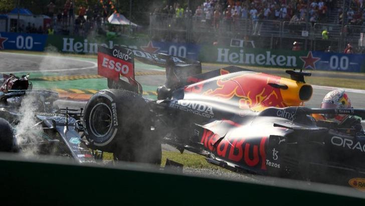Mercedes'ten Hamilton - Verstappen kazasına ilişkin açıklama