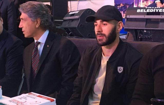 Benzema, Fatih'teki sokak iftarında