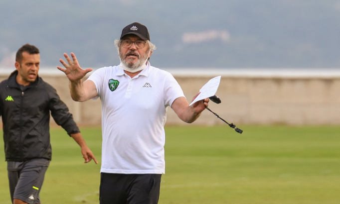 Mustafa Reşit Akçay: Rakibimiz maçı istediği bir psikolojiyle götürdü