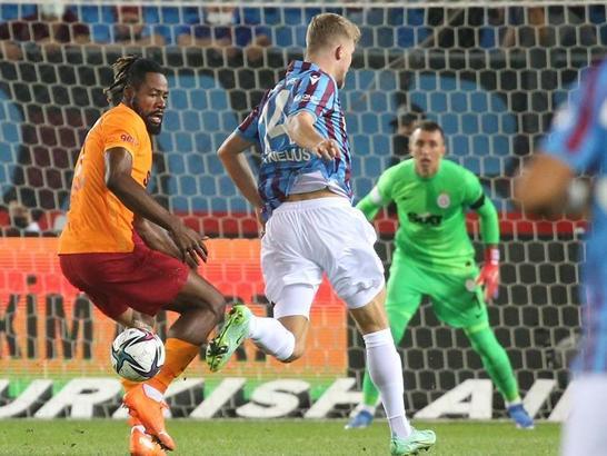Galatasaray üstünlüğünü koruyamıyor! 2-0'dan 2-2...