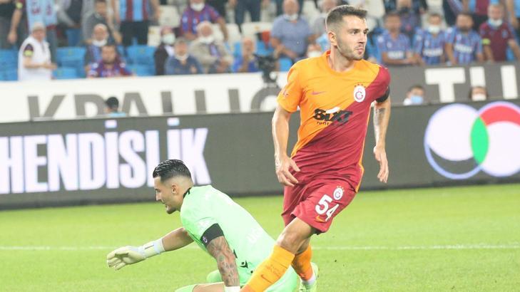 Son dakika | Galatasaray'da Emre Kılınç sakatlanarak oyuna devam edemedi