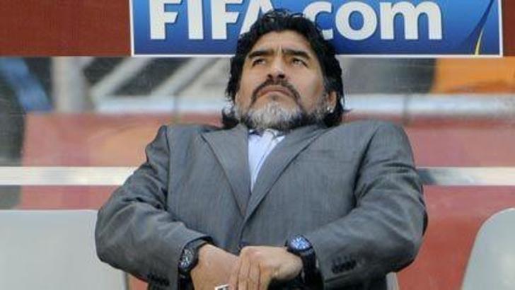 Maradona karar aşamasında