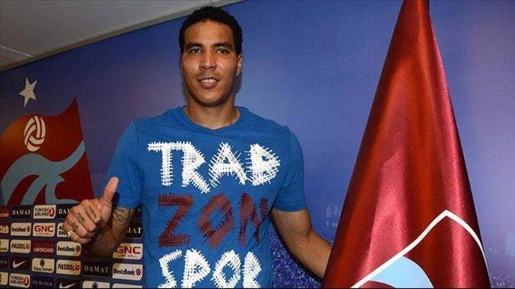 Trabzonspor Esteban'ı KAP'a bildirdi