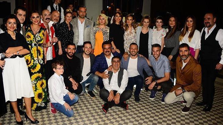 Selda - Mehmet Topal çifti, huzurevi sakinlerini iftar davetinde ağırladı