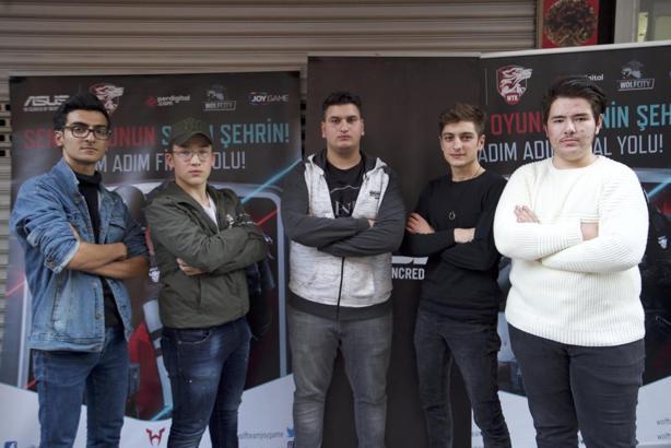 Wolfcity İzmir Turnuvası'nda şampiyon TeamBOss takımı oldu
