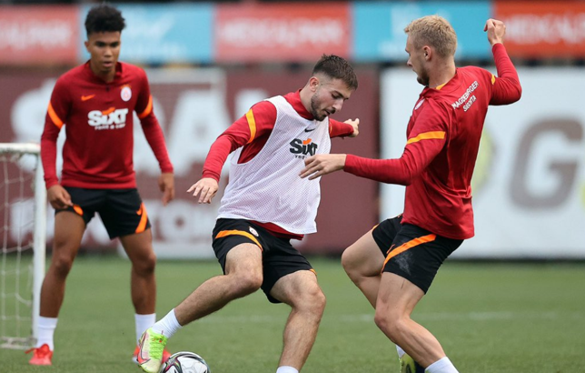 Galatasaray'da Gustavo Assunçao ve Halil Dervişoğlu, ilk kez takımla çalıştı