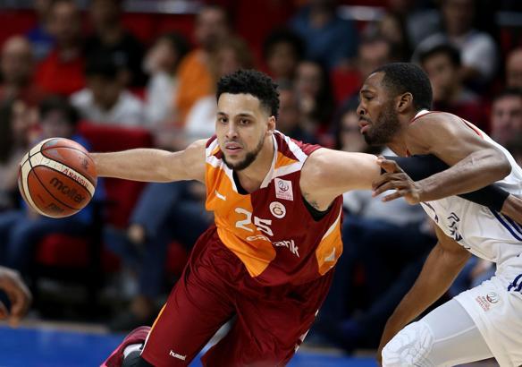 Anadolu Efes-Galatasaray Odeabank maç sonucu: 87-76