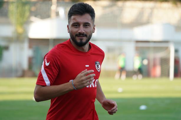 Gaziantep FK'da Enver Cenk Şahin, takımdan ayrı koşulara başladı