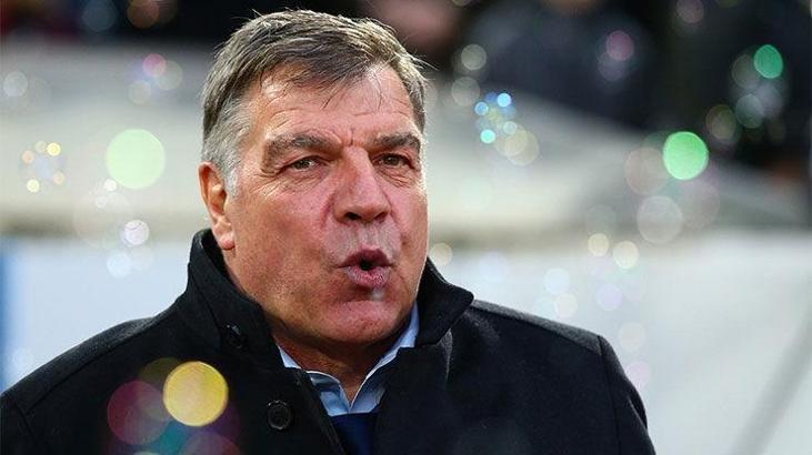 Sam Allardyce, Crystal Palace'tan ayrıldı