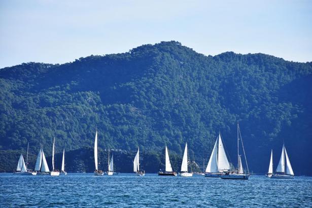 29. Uluslararası Marmaris Yarış Haftası'nda rüzgarın azlığı dikkat çekti