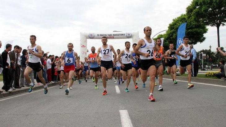 Samsun'da 19 Mayıs yarı maratonu