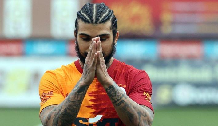 Galatasaray'da Yedlin devre arası gönderilecek
