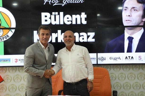Alanyaspor'da Bülent Korkmaz, kolları sıvadı: Oyun sistemini değiştireceğiz