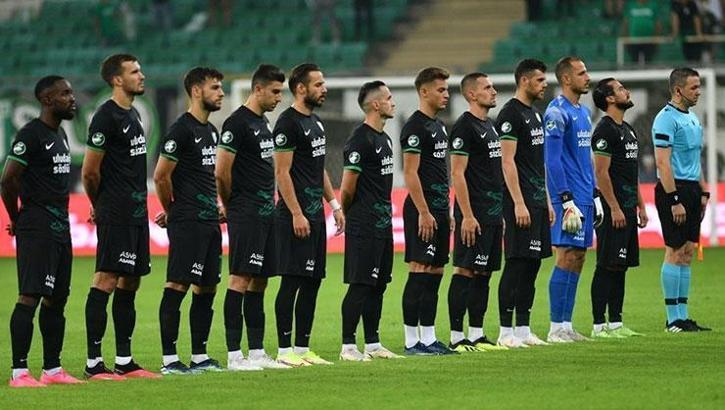 Bursaspor'da 3 maçta 22 oyuncu süre aldı