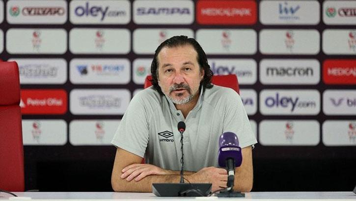 Balıkesirspor'da teknik direktör Yusuf Şimşek görevi bıraktı