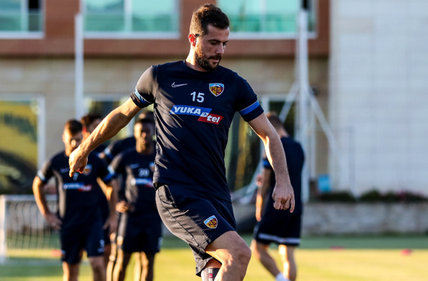 Kayserispor'da Hosseini, Uzodimma ve Mensah takımdan ayrı çalıştı